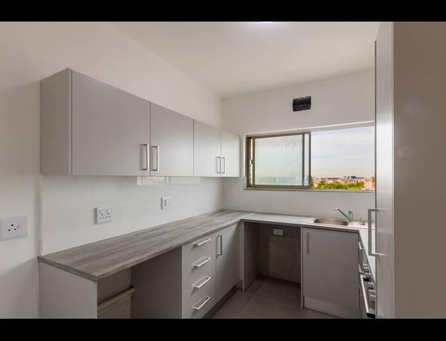 3 BEDROOM APARTMENT TO LET IN TABLE VIEW